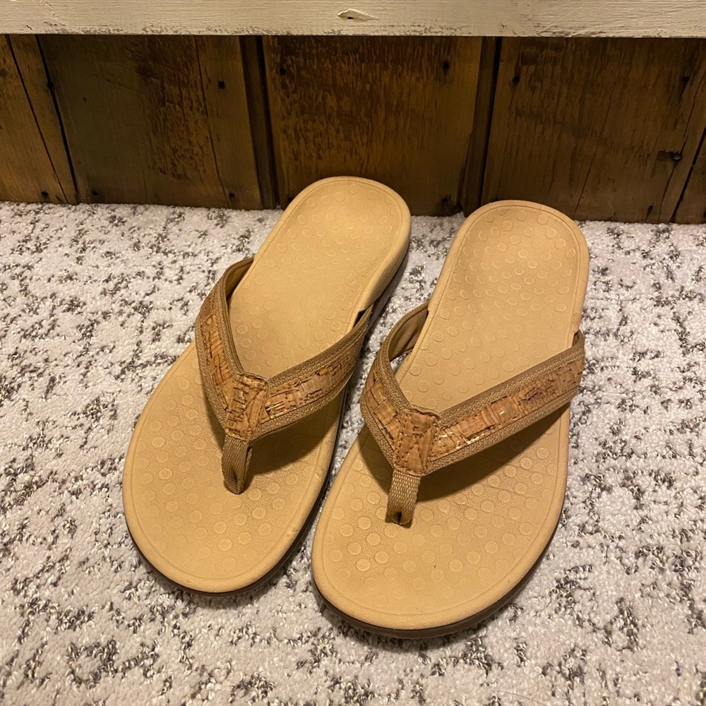 Vionic Tide sandal
